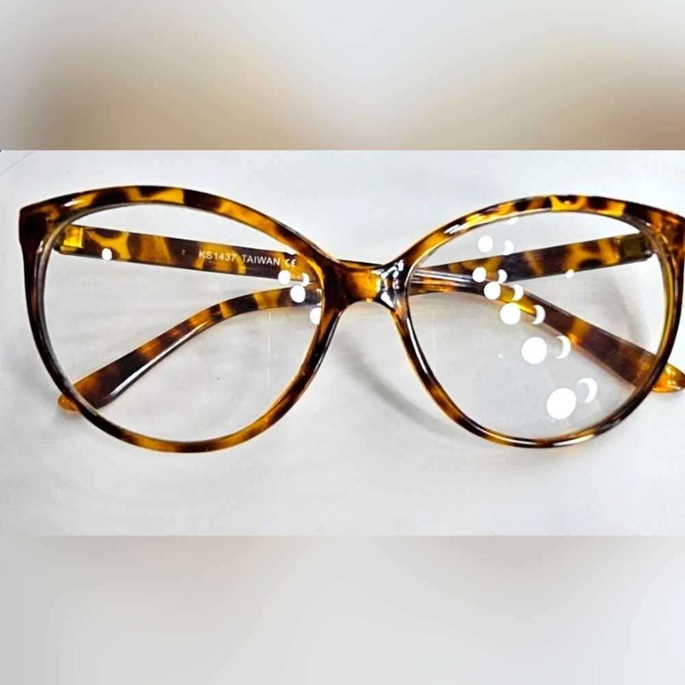 🌟NEW Vintage Clear Lens Women's Tortoise and Red Cat Eye Oversized Glasses🌟 - Picture 2 of 10